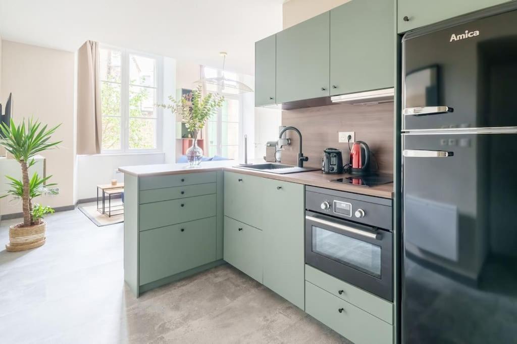 Appartement Lumineux Avec Cour ショーモン エクステリア 写真