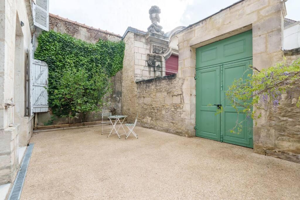 Appartement Lumineux Avec Cour ショーモン エクステリア 写真